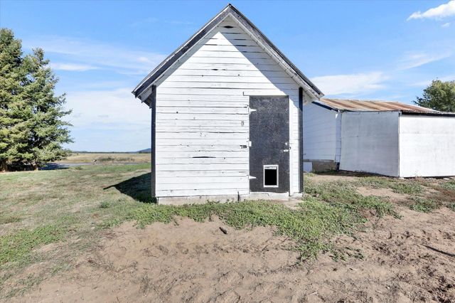 8405 W Antler Rd, Deer Park, WA 99006