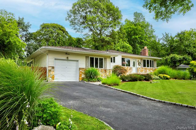 7 Bartel Place, South Huntington, NY 11746