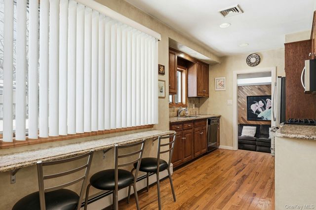 7 Bartel Place, South Huntington, NY 11746