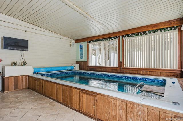 7 Bartel Place, South Huntington, NY 11746