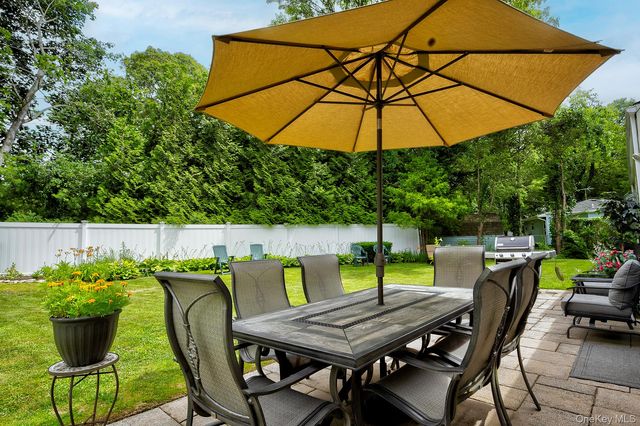 7 Bartel Place, South Huntington, NY 11746