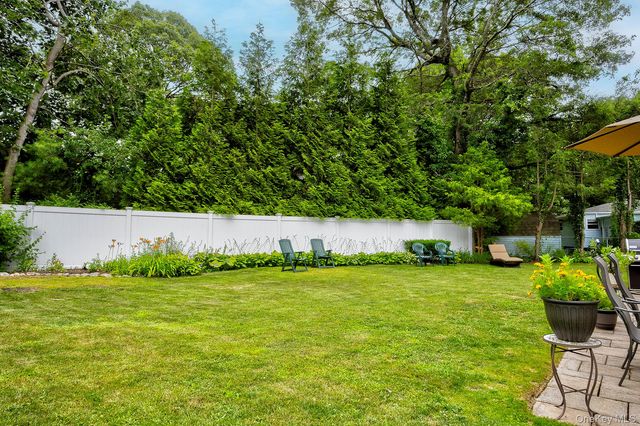 7 Bartel Place, South Huntington, NY 11746