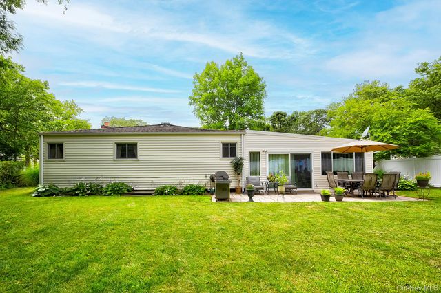 7 Bartel Place, South Huntington, NY 11746