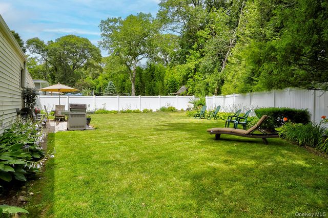 7 Bartel Place, South Huntington, NY 11746