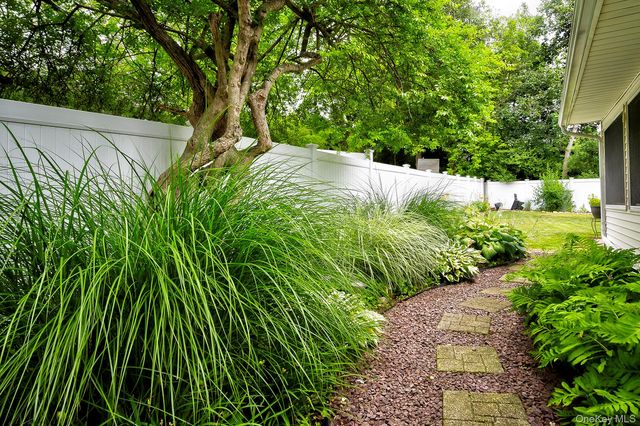 7 Bartel Place, South Huntington, NY 11746