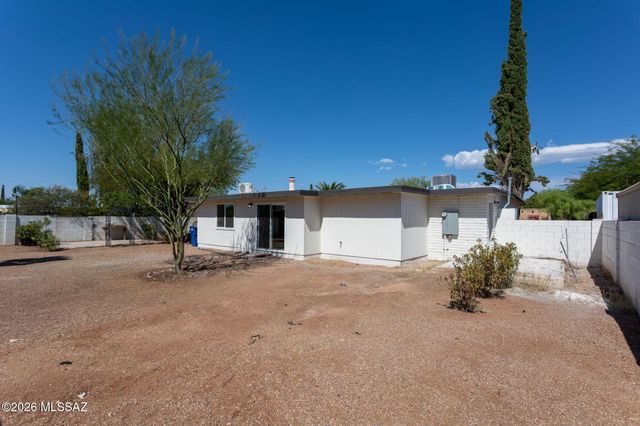 7530 E Mary Drive, Tucson, AZ 85730