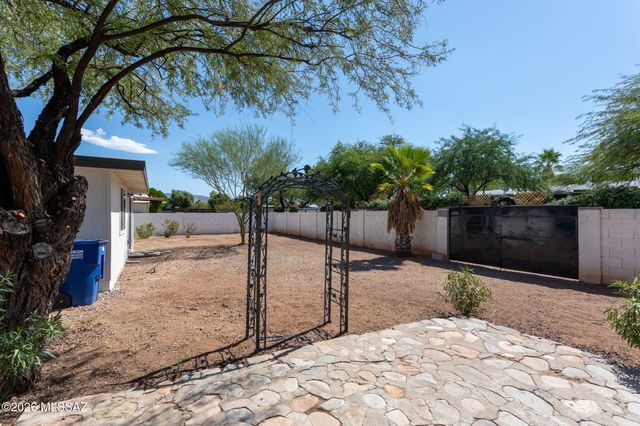 7530 E Mary Drive, Tucson, AZ 85730