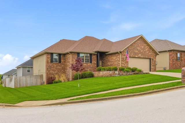 722 E Mining Camp Road, Nixa, MO 65714