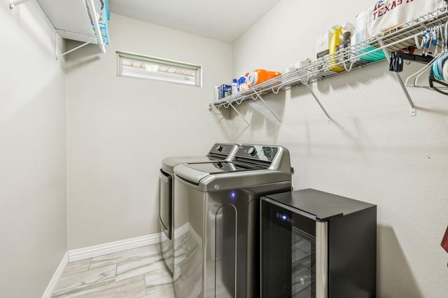 722 E Mining Camp Road, Nixa, MO 65714
