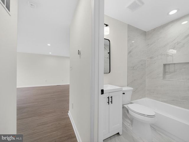 8608 GIRARD ST, Hyattsville, MD 20785