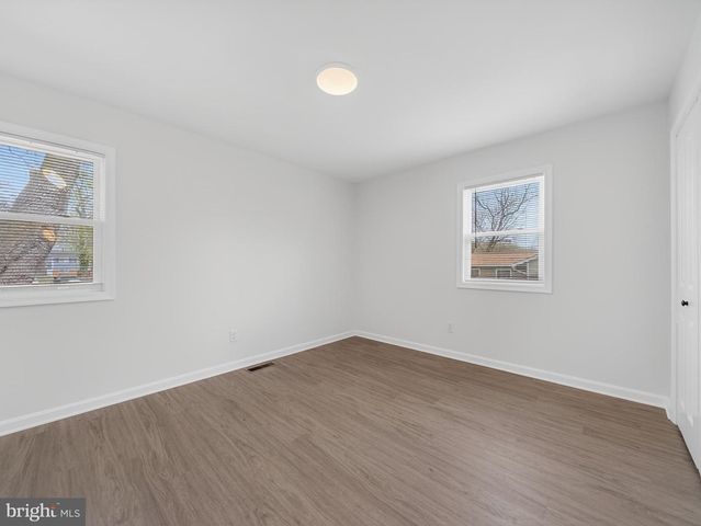 8608 GIRARD ST, Hyattsville, MD 20785