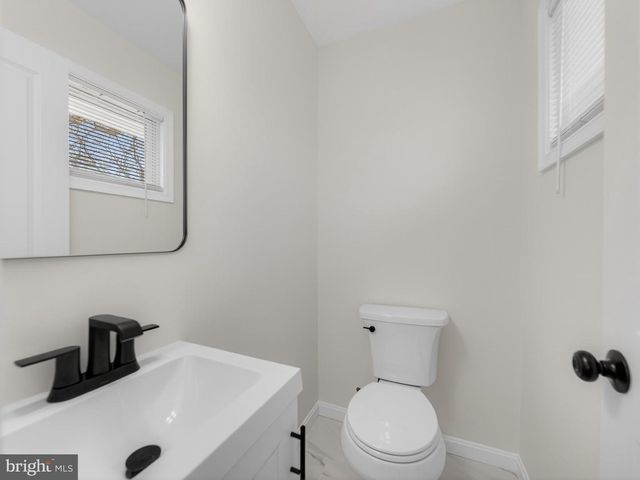 8608 GIRARD ST, Hyattsville, MD 20785