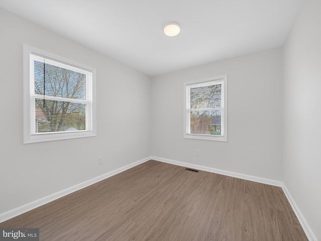 8608 GIRARD ST, Hyattsville, MD 20785