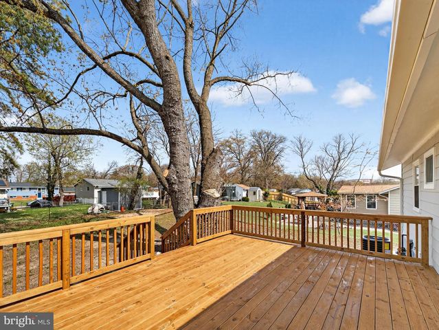 8608 GIRARD ST, Hyattsville, MD 20785