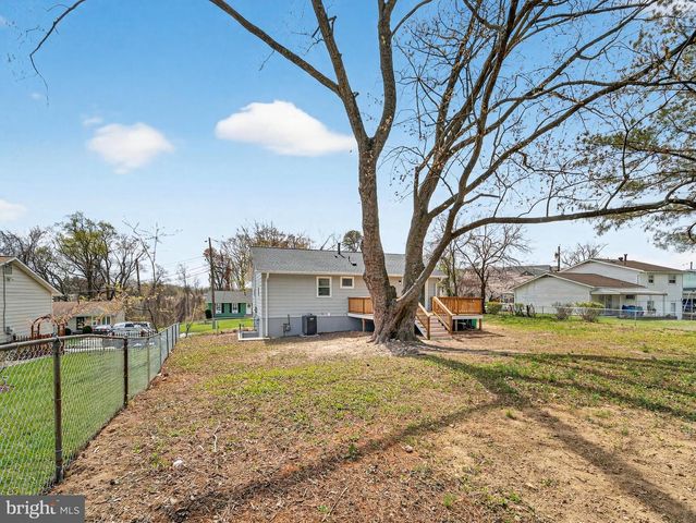 8608 GIRARD ST, Hyattsville, MD 20785