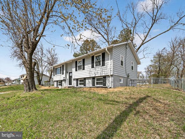 8608 GIRARD ST, Hyattsville, MD 20785