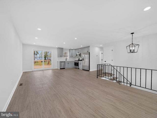 8608 GIRARD ST, Hyattsville, MD 20785