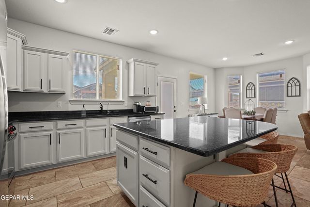 230 GONZALO Circle, El Paso, TX 79932