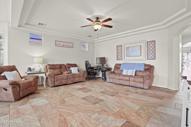 230 GONZALO Circle, El Paso, TX 79932