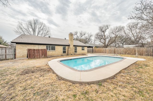8409 Glenann Drive, North Richland Hills, TX 76182