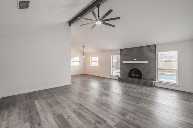 8409 Glenann Drive, North Richland Hills, TX 76182