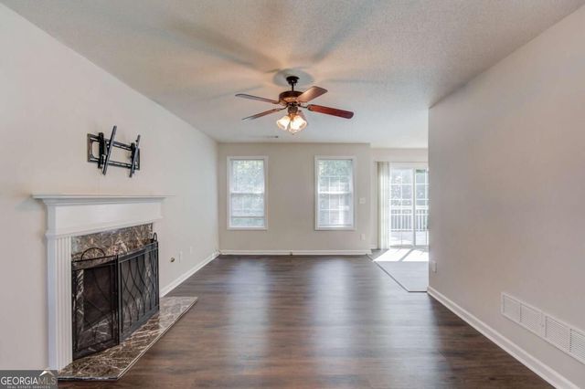 725 Riverside Walk Crossing, Sugar Hill, GA 30518