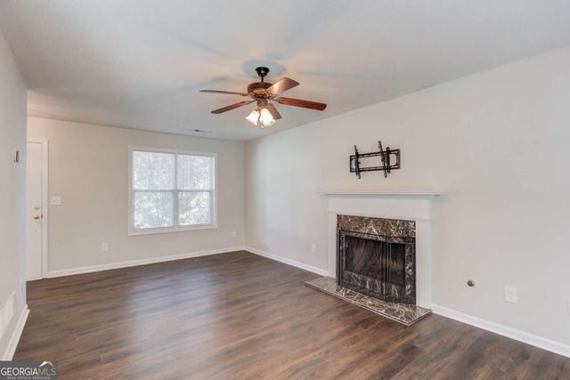 725 Riverside Walk Crossing, Sugar Hill, GA 30518