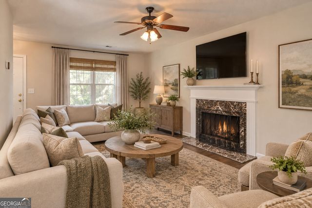 725 Riverside Walk Crossing, Sugar Hill, GA 30518
