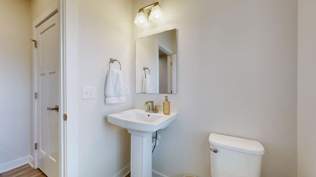 2558 Grove Park Way, Columbia, TN 38401