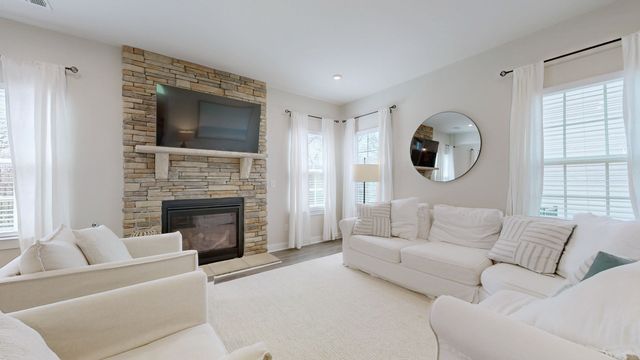 2558 Grove Park Way, Columbia, TN 38401