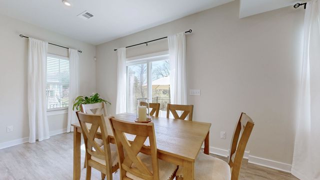 2558 Grove Park Way, Columbia, TN 38401