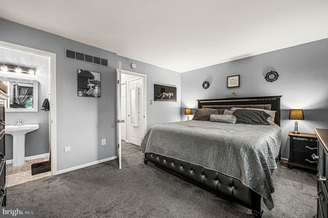 700 FARMINGTON AVE #12, Pottstown, PA 19464