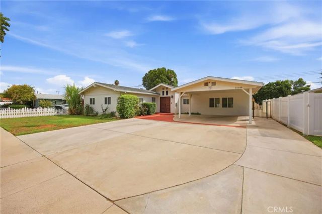 22248 Leadwell, Canoga Park, CA 91303
