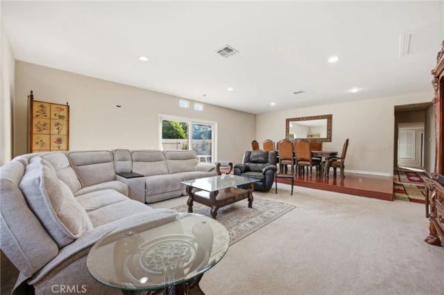22248 Leadwell, Canoga Park, CA 91303