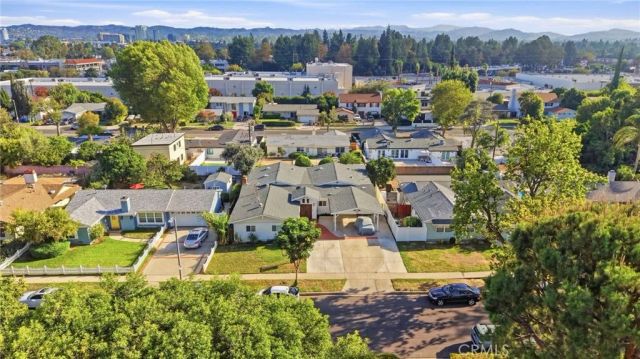 22248 Leadwell, Canoga Park, CA 91303