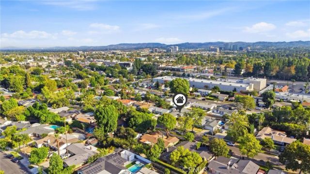 22248 Leadwell, Canoga Park, CA 91303