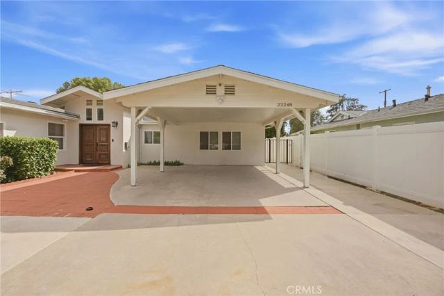 22248 Leadwell, Canoga Park, CA 91303