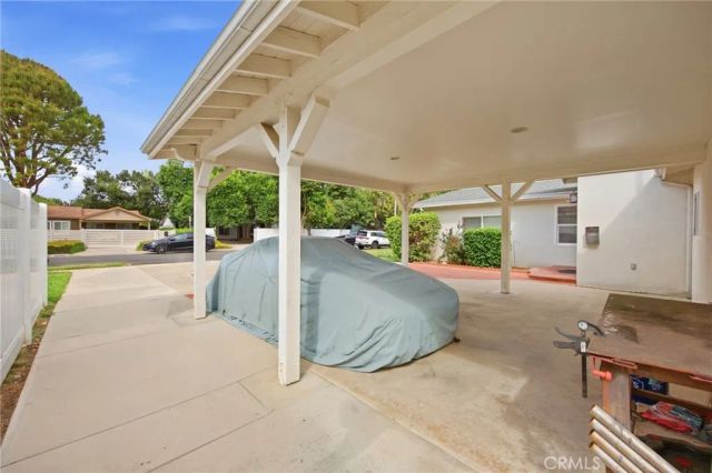 22248 Leadwell, Canoga Park, CA 91303