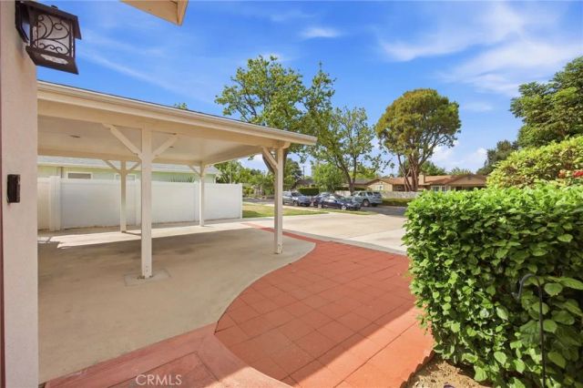22248 Leadwell, Canoga Park, CA 91303