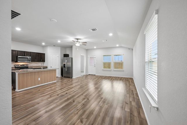 1423 Athan DR, Belton, TX 76513