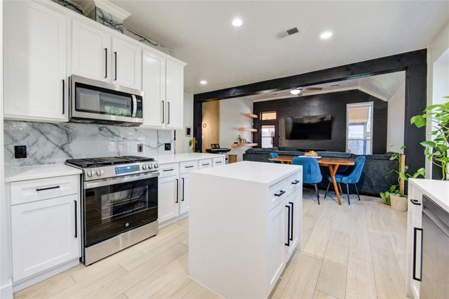 16514 Innisbrook Drive, Houston, TX 77095