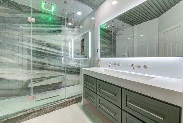 16514 Innisbrook Drive, Houston, TX 77095