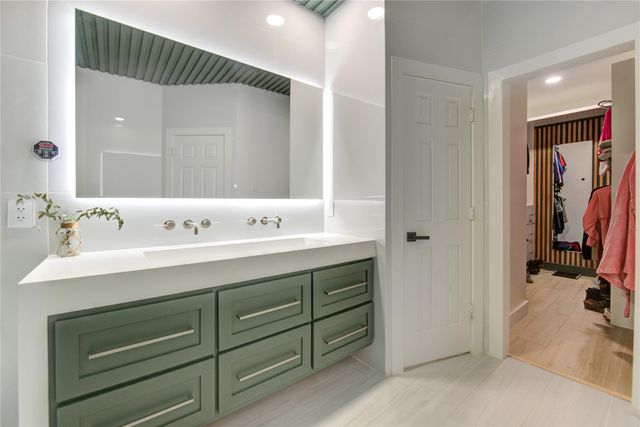 16514 Innisbrook Drive, Houston, TX 77095