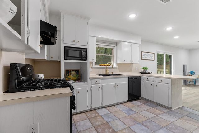 20 Lenox Road, Sherwood, AR 72120