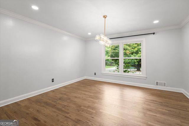 560 Saddle Creek Circle, Roswell, GA 30076