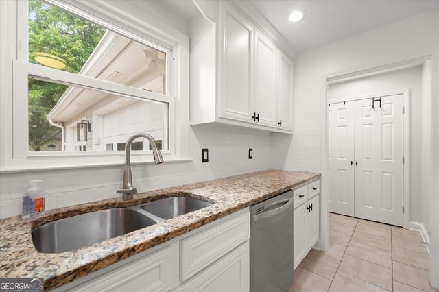 560 Saddle Creek Circle, Roswell, GA 30076
