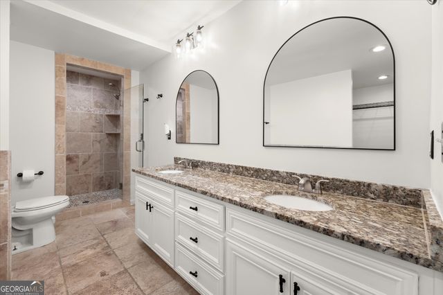 560 Saddle Creek Circle, Roswell, GA 30076