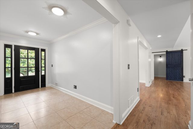 560 Saddle Creek Circle, Roswell, GA 30076