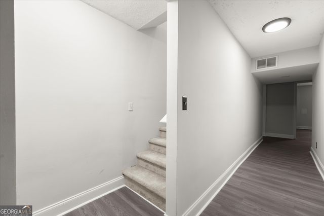 560 Saddle Creek Circle, Roswell, GA 30076