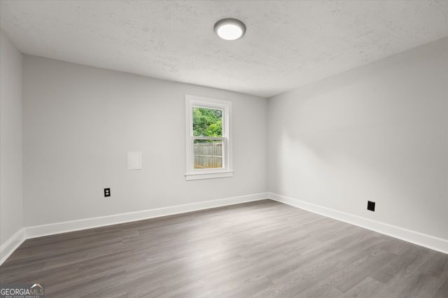 560 Saddle Creek Circle, Roswell, GA 30076